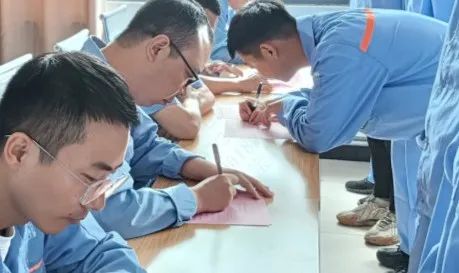 乐动登陆官网管业举行“匠心凝聚、薪火相传”拜师仪式