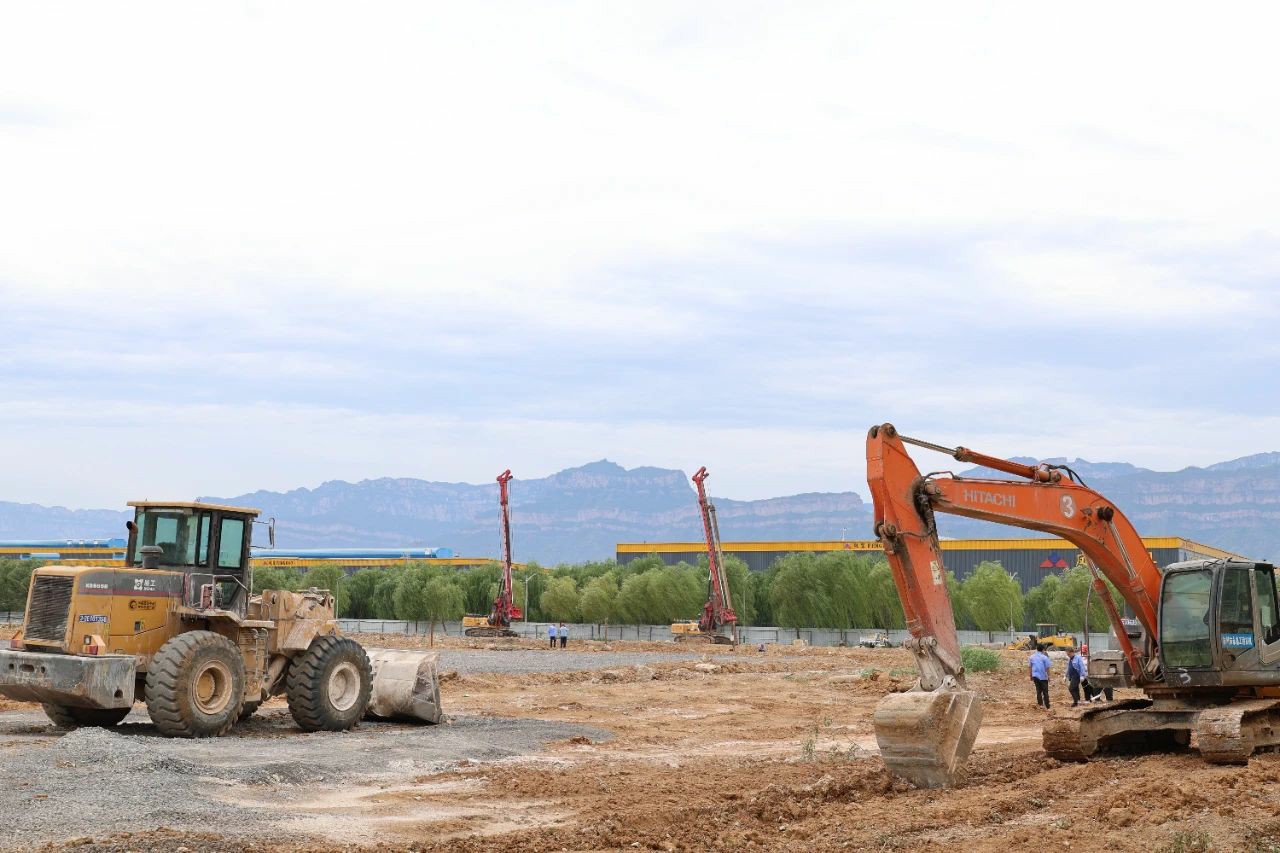 林州市“4+2”工作机制现场办公会在乐动登陆官网管业860项目部召开