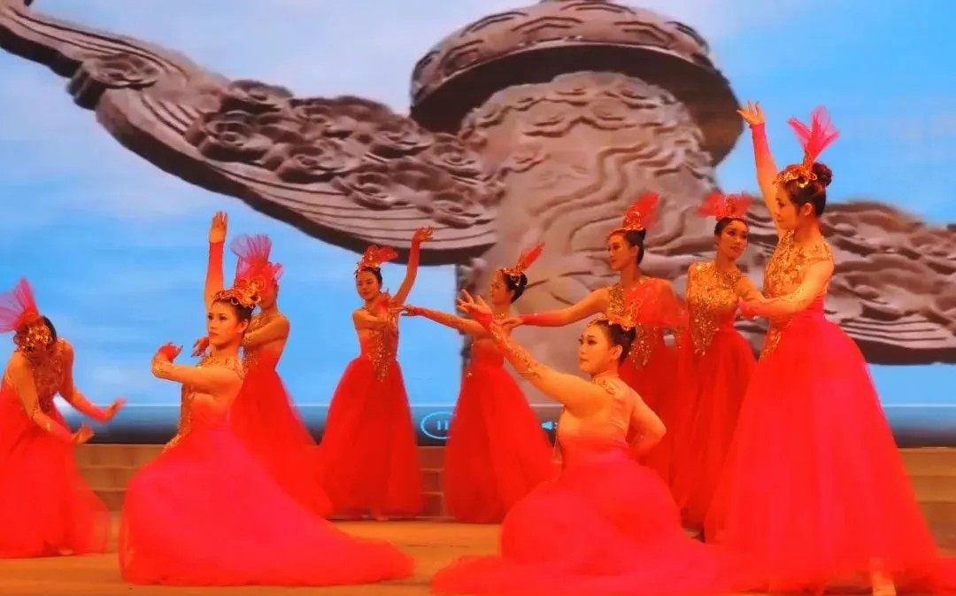 乐动登陆官网特钢（集团）“致敬奋斗 礼赞楷模”2024年度表彰先进颁奖典礼隆重举行