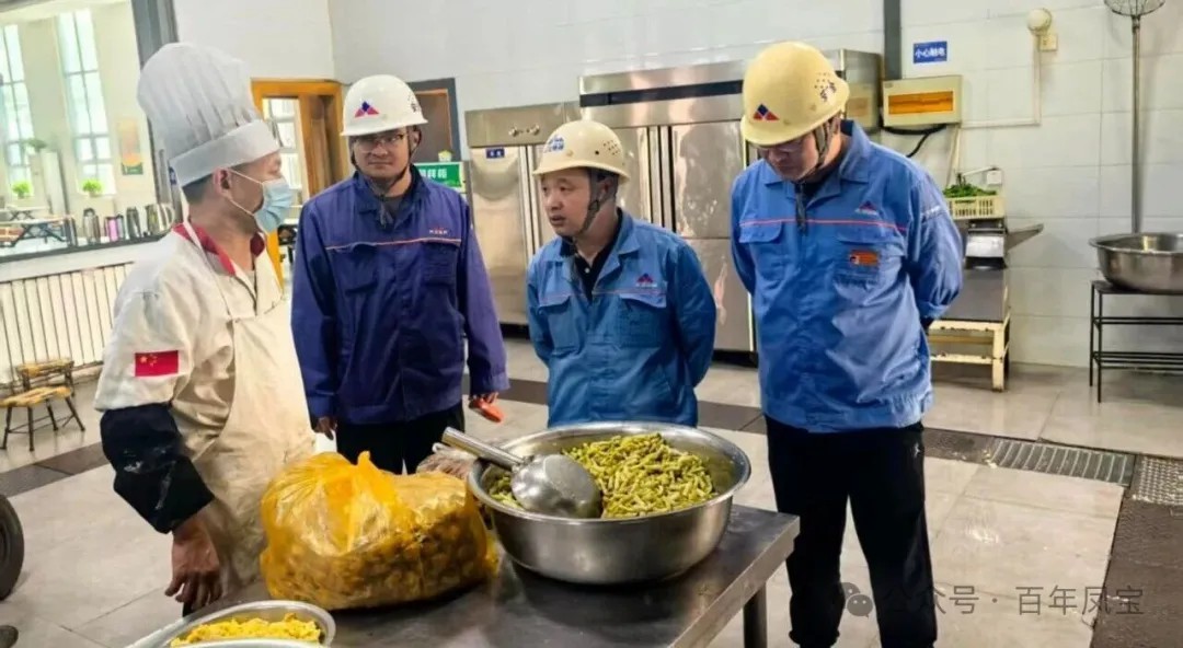 乐动登陆官网集团工会开展“双节”食堂安全检查暨老干部慰问活动